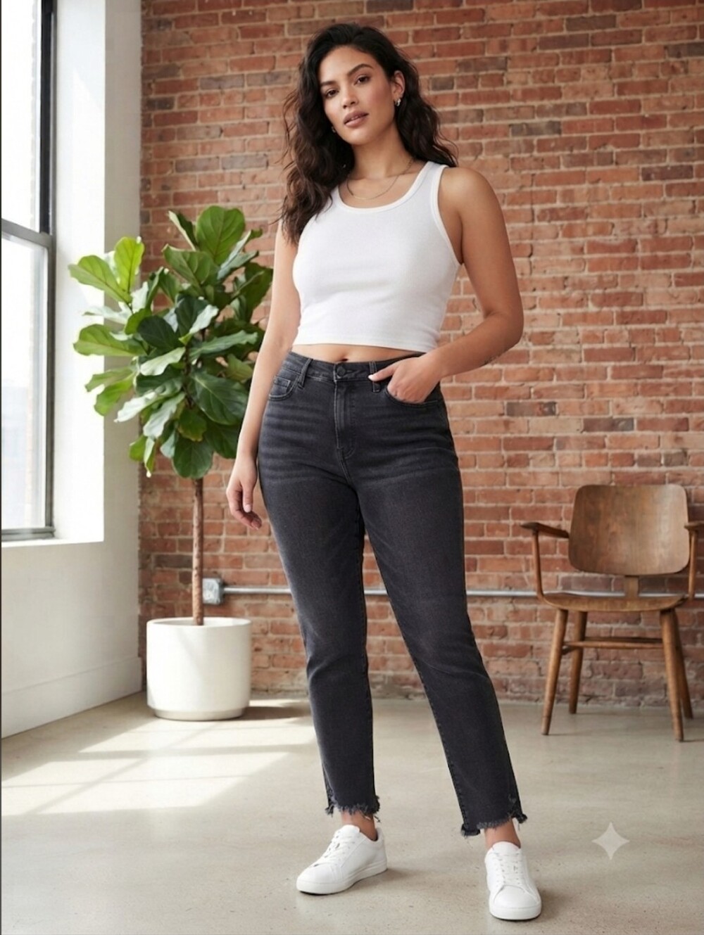 Good American Good Curve High-Rise Washed Black Denim Raw Hem Jeans, 6/28 - Picture 2 of 16